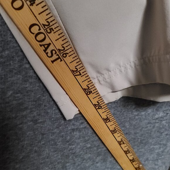 Izod Golf Men's 40x30 Beige Flat Front Stretch Performance Golf Pants - Picture 15 of 16